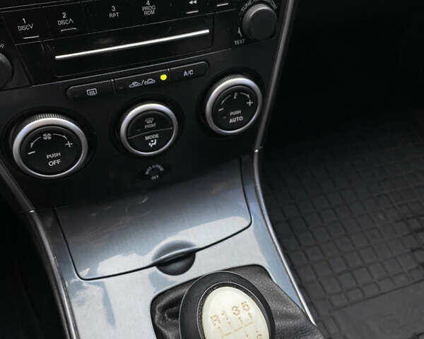 Чорний Мазда 6, об'ємом двигуна 2 л та пробігом 345 тис. км за 3450 $, фото 13 на Automoto.ua