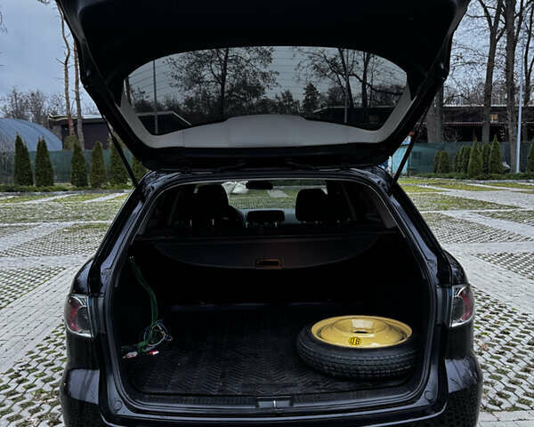 Черный Мазда 6, объемом двигателя 2 л и пробегом 140 тыс. км за 5200 $, фото 6 на Automoto.ua