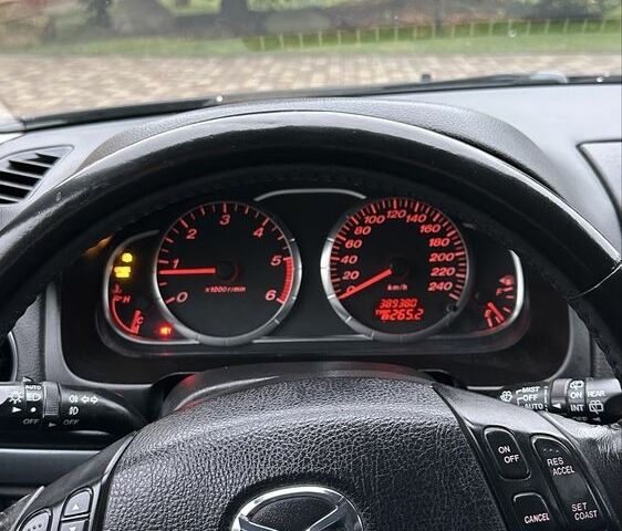 Чорний Мазда 6, об'ємом двигуна 2 л та пробігом 320 тис. км за 2000 $, фото 6 на Automoto.ua