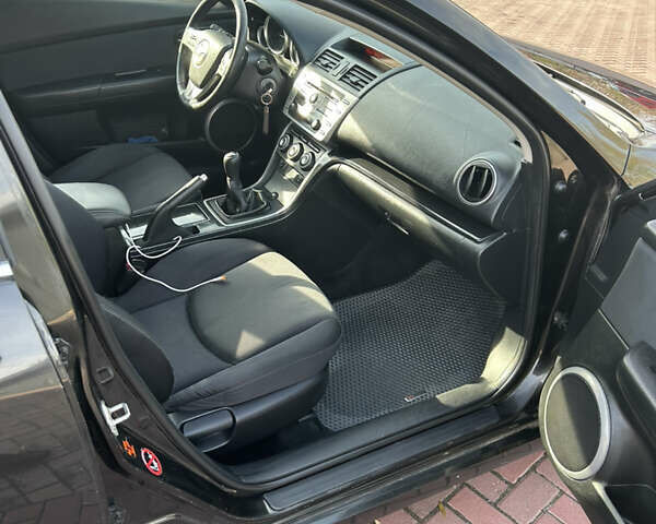 Чорний Мазда 6, об'ємом двигуна 2 л та пробігом 286 тис. км за 5950 $, фото 8 на Automoto.ua