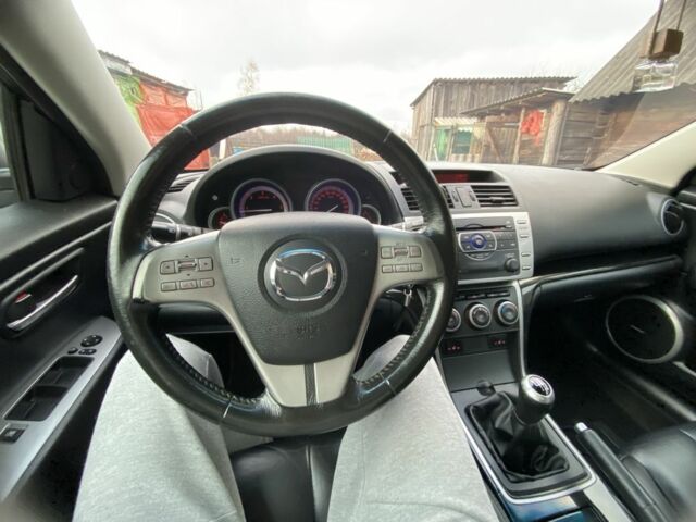 Черный Мазда 6, объемом двигателя 2 л и пробегом 240 тыс. км за 7200 $, фото 4 на Automoto.ua