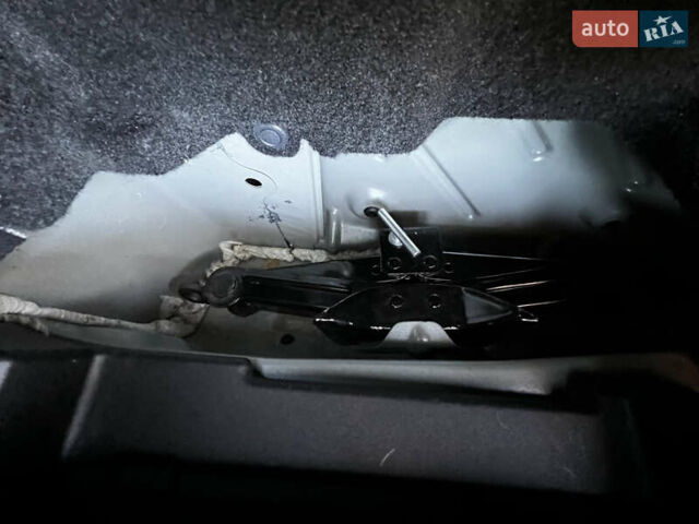 Чорний Мазда 6, об'ємом двигуна 1.8 л та пробігом 220 тис. км за 9300 $, фото 52 на Automoto.ua