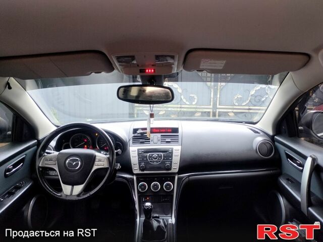 Чорний Мазда 6, об'ємом двигуна 2 л та пробігом 180 тис. км за 5950 $, фото 2 на Automoto.ua