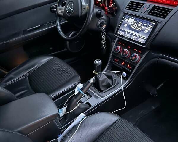 Чорний Мазда 6, об'ємом двигуна 2 л та пробігом 350 тис. км за 7000 $, фото 4 на Automoto.ua