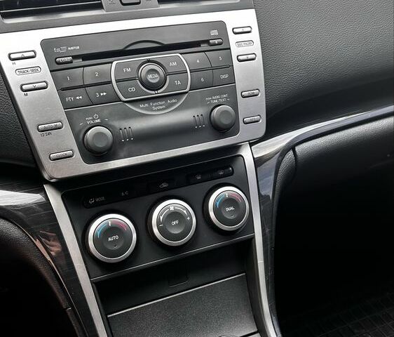 Черный Мазда 6, объемом двигателя 2 л и пробегом 230 тыс. км за 7499 $, фото 9 на Automoto.ua