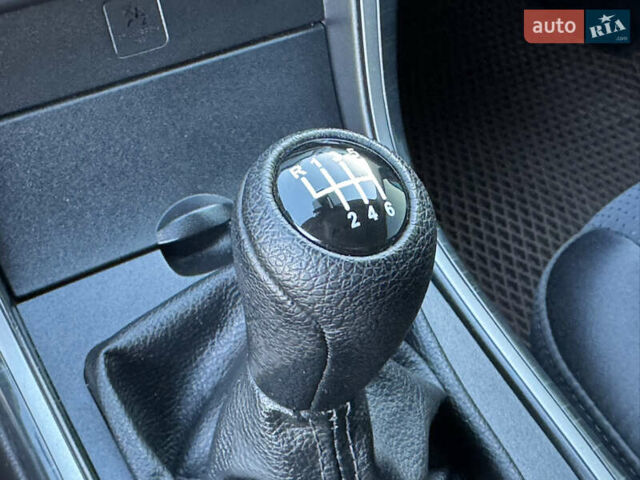 Чорний Мазда 6, об'ємом двигуна 2 л та пробігом 351 тис. км за 6550 $, фото 74 на Automoto.ua