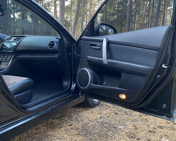 Чорний Мазда 6, об'ємом двигуна 1.8 л та пробігом 202 тис. км за 8000 $, фото 12 на Automoto.ua