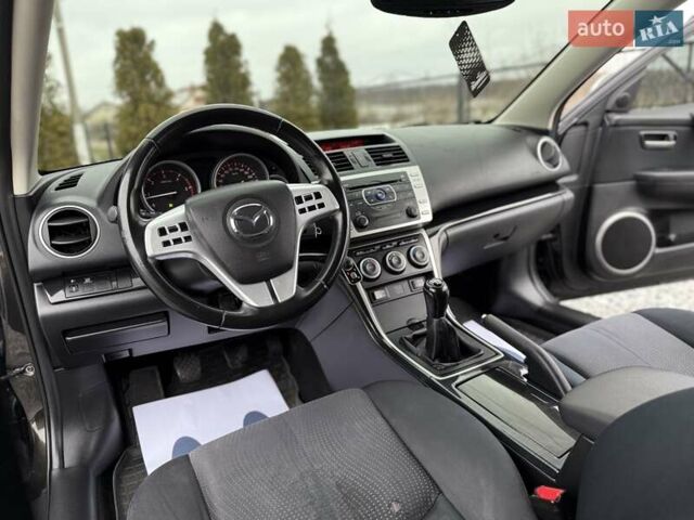 Черный Мазда 6, объемом двигателя 2.2 л и пробегом 250 тыс. км за 6150 $, фото 66 на Automoto.ua