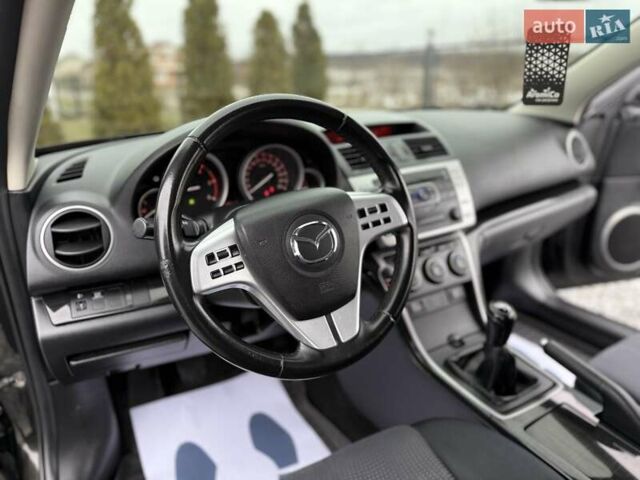 Черный Мазда 6, объемом двигателя 2.2 л и пробегом 250 тыс. км за 6150 $, фото 53 на Automoto.ua