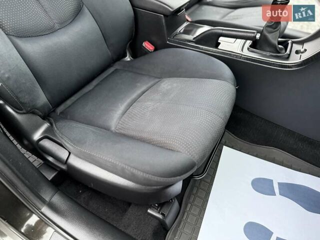 Черный Мазда 6, объемом двигателя 2.2 л и пробегом 250 тыс. км за 6150 $, фото 80 на Automoto.ua