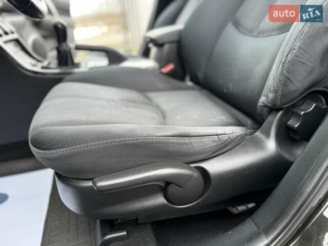 Черный Мазда 6, объемом двигателя 2.2 л и пробегом 250 тыс. км за 6150 $, фото 64 на Automoto.ua