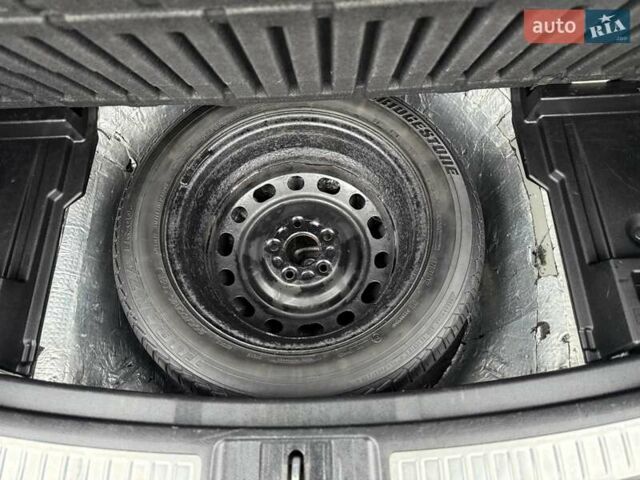 Черный Мазда 6, объемом двигателя 2.2 л и пробегом 250 тыс. км за 6150 $, фото 93 на Automoto.ua