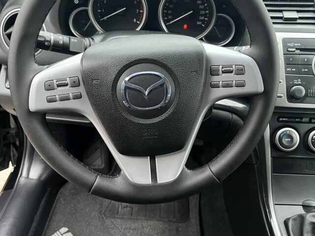 Черный Мазда 6, объемом двигателя 2 л и пробегом 180 тыс. км за 7600 $, фото 7 на Automoto.ua