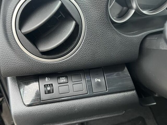 Черный Мазда 6, объемом двигателя 2 л и пробегом 180 тыс. км за 7600 $, фото 8 на Automoto.ua