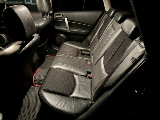 Черный Мазда 6, объемом двигателя 2.1 л и пробегом 225 тыс. км за 6300 $, фото 9 на Automoto.ua