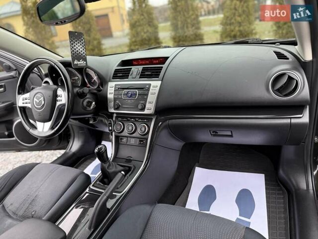 Черный Мазда 6, объемом двигателя 2.2 л и пробегом 250 тыс. км за 6150 $, фото 72 на Automoto.ua