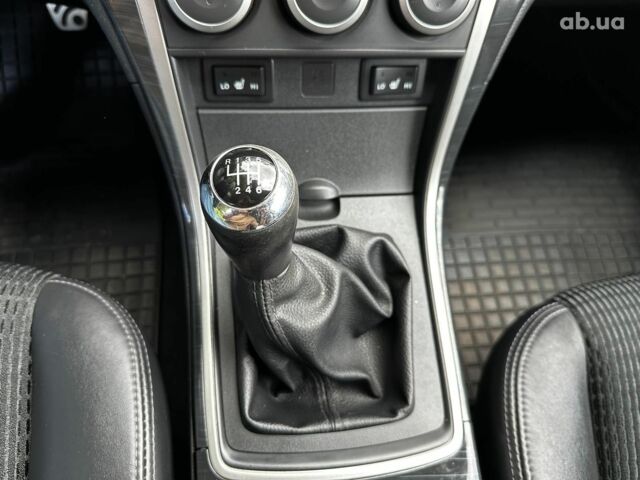 Черный Мазда 6, объемом двигателя 2.2 л и пробегом 214 тыс. км за 7990 $, фото 15 на Automoto.ua