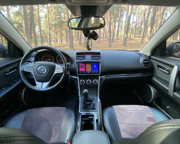Чорний Мазда 6, об'ємом двигуна 1.8 л та пробігом 202 тис. км за 8000 $, фото 7 на Automoto.ua