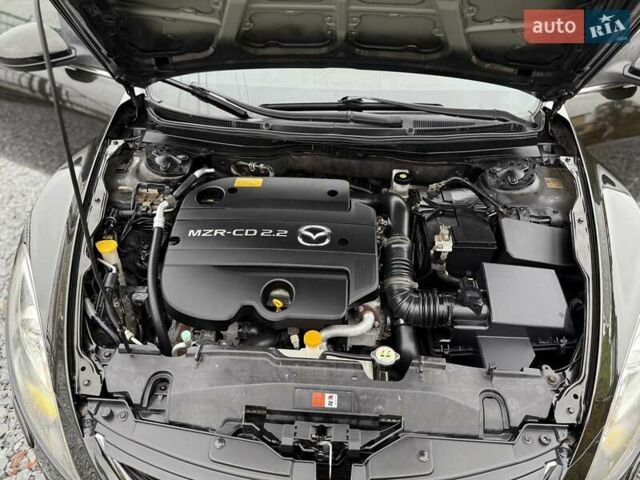 Черный Мазда 6, объемом двигателя 2.2 л и пробегом 250 тыс. км за 6150 $, фото 88 на Automoto.ua