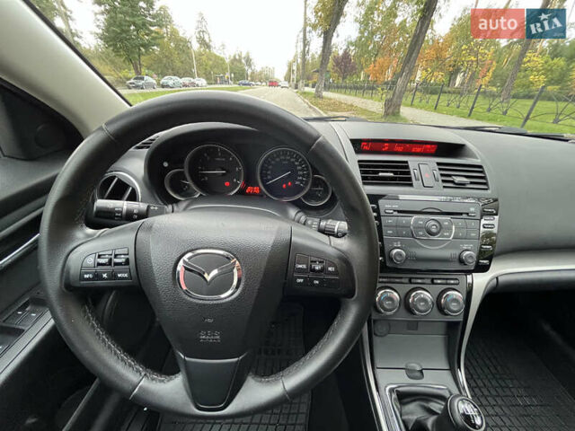 Черный Мазда 6, объемом двигателя 2.18 л и пробегом 153 тыс. км за 7700 $, фото 5 на Automoto.ua