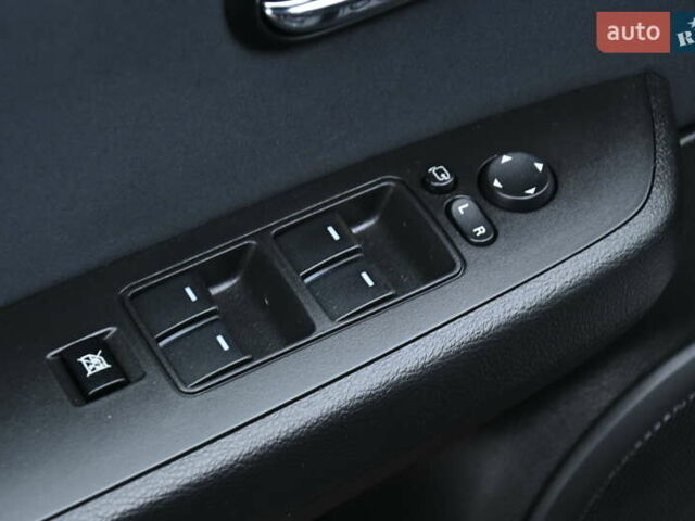 Черный Мазда 6, объемом двигателя 2 л и пробегом 191 тыс. км за 7999 $, фото 13 на Automoto.ua