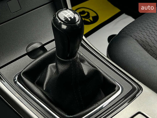 Чорний Мазда 6, об'ємом двигуна 1.8 л та пробігом 190 тис. км за 7800 $, фото 12 на Automoto.ua