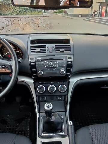 Черный Мазда 6, объемом двигателя 2.18 л и пробегом 307 тыс. км за 7350 $, фото 9 на Automoto.ua