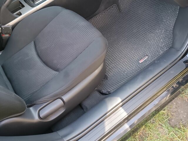 Чорний Мазда 6, об'ємом двигуна 2.2 л та пробігом 300 тис. км за 8200 $, фото 8 на Automoto.ua