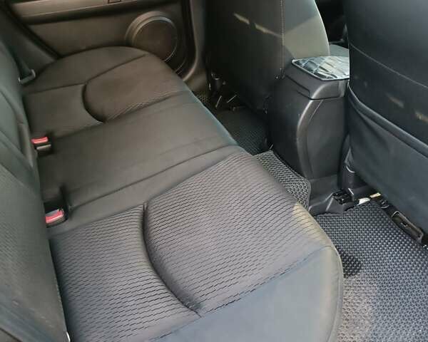 Чорний Мазда 6, об'ємом двигуна 2.2 л та пробігом 300 тис. км за 8200 $, фото 4 на Automoto.ua