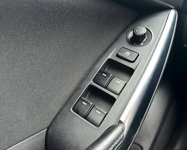 Чорний Мазда 6, об'ємом двигуна 2.2 л та пробігом 267 тис. км за 10300 $, фото 10 на Automoto.ua