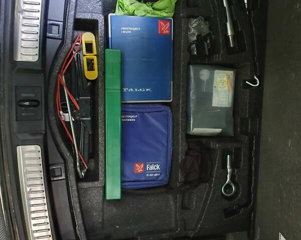 Черный Мазда 6, объемом двигателя 2.19 л и пробегом 291 тыс. км за 11800 $, фото 12 на Automoto.ua