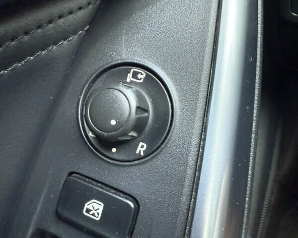 Черный Мазда 6, объемом двигателя 2.2 л и пробегом 272 тыс. км за 12500 $, фото 30 на Automoto.ua