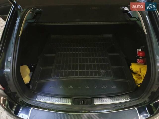 Черный Мазда 6, объемом двигателя 2.19 л и пробегом 291 тыс. км за 11800 $, фото 11 на Automoto.ua