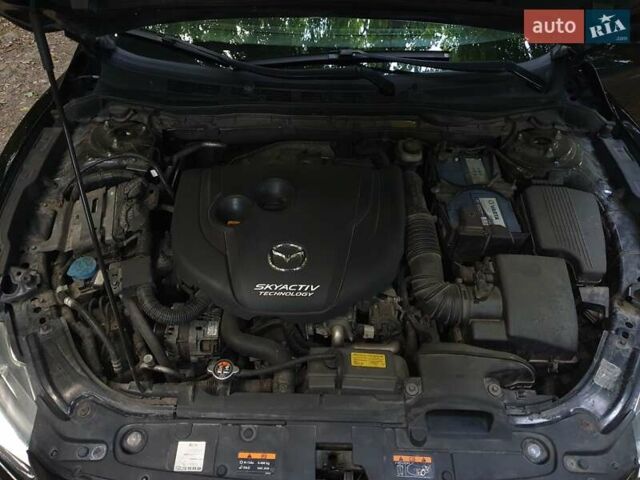 Черный Мазда 6, объемом двигателя 2.19 л и пробегом 291 тыс. км за 11800 $, фото 10 на Automoto.ua