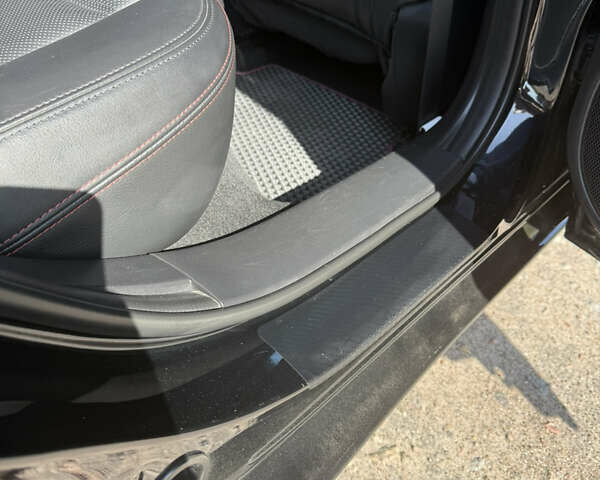 Черный Мазда 6, объемом двигателя 2.2 л и пробегом 272 тыс. км за 12500 $, фото 18 на Automoto.ua