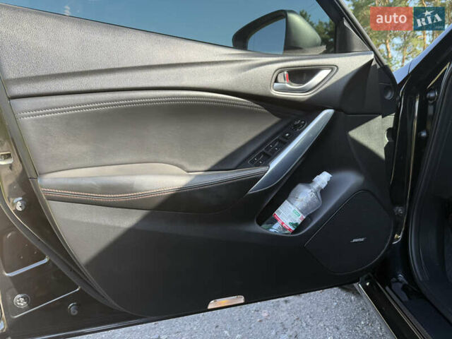 Черный Мазда 6, объемом двигателя 2.2 л и пробегом 272 тыс. км за 12500 $, фото 22 на Automoto.ua