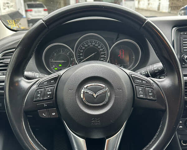 Черный Мазда 6, объемом двигателя 2.2 л и пробегом 266 тыс. км за 10600 $, фото 7 на Automoto.ua