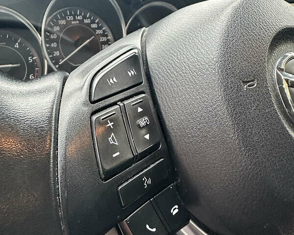 Черный Мазда 6, объемом двигателя 2.2 л и пробегом 266 тыс. км за 10600 $, фото 9 на Automoto.ua