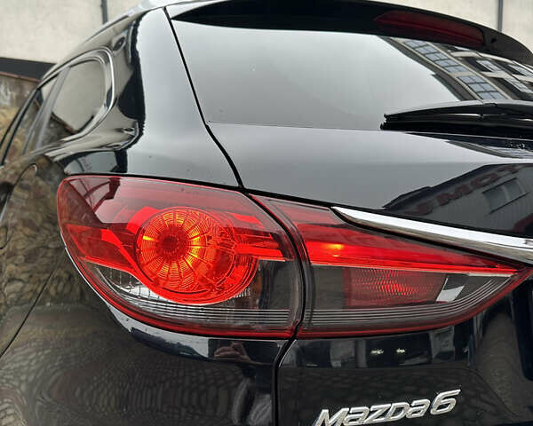 Черный Мазда 6, объемом двигателя 2.2 л и пробегом 266 тыс. км за 10600 $, фото 22 на Automoto.ua