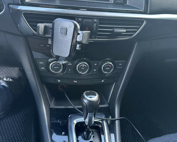 Черный Мазда 6, объемом двигателя 2.18 л и пробегом 256 тыс. км за 12200 $, фото 23 на Automoto.ua