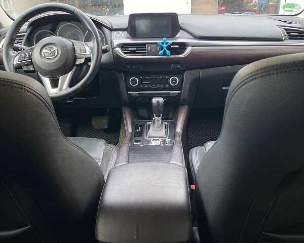 Черный Мазда 6, объемом двигателя 2.19 л и пробегом 270 тыс. км за 11100 $, фото 2 на Automoto.ua