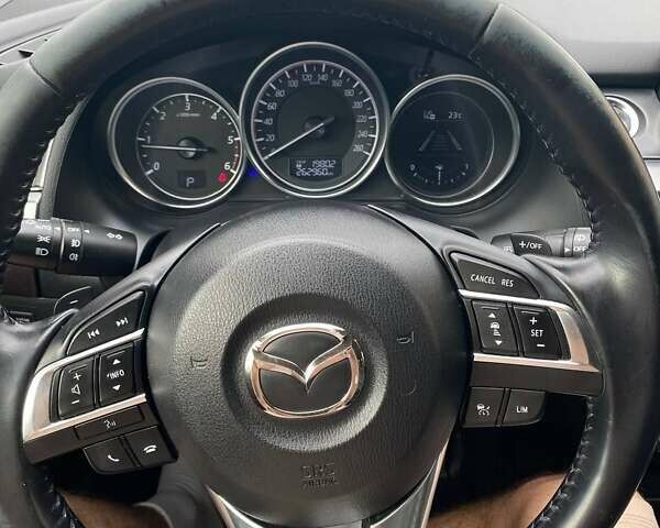 Черный Мазда 6, объемом двигателя 2.19 л и пробегом 270 тыс. км за 11100 $, фото 13 на Automoto.ua