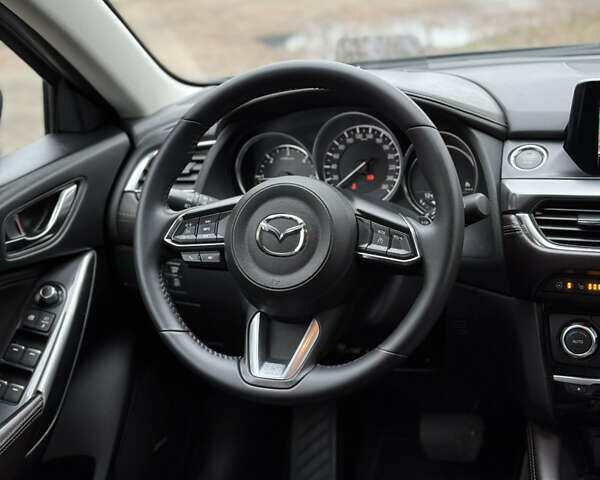 Черный Мазда 6, объемом двигателя 2.2 л и пробегом 219 тыс. км за 14200 $, фото 87 на Automoto.ua