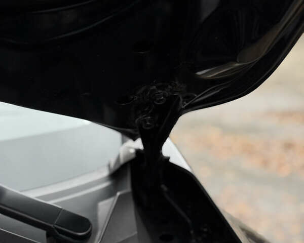 Черный Мазда 6, объемом двигателя 2.2 л и пробегом 219 тыс. км за 14200 $, фото 113 на Automoto.ua