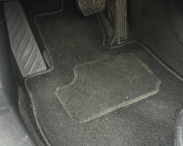 Черный Мазда 6, объемом двигателя 2.2 л и пробегом 219 тыс. км за 14200 $, фото 51 на Automoto.ua