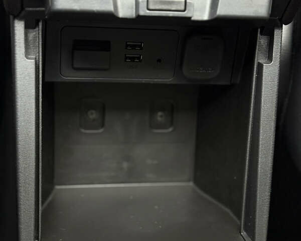 Черный Мазда 6, объемом двигателя 2.2 л и пробегом 219 тыс. км за 14200 $, фото 66 на Automoto.ua