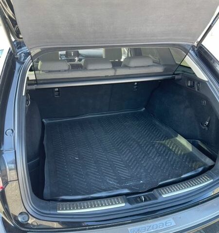Черный Мазда 6, объемом двигателя 2.19 л и пробегом 181 тыс. км за 14600 $, фото 6 на Automoto.ua