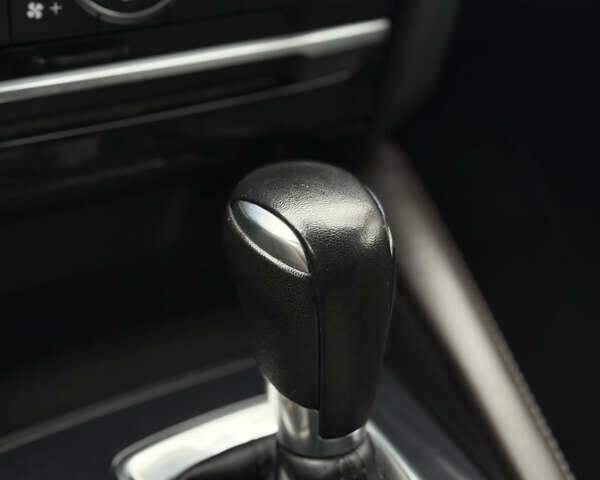 Черный Мазда 6, объемом двигателя 2.2 л и пробегом 219 тыс. км за 14200 $, фото 70 на Automoto.ua