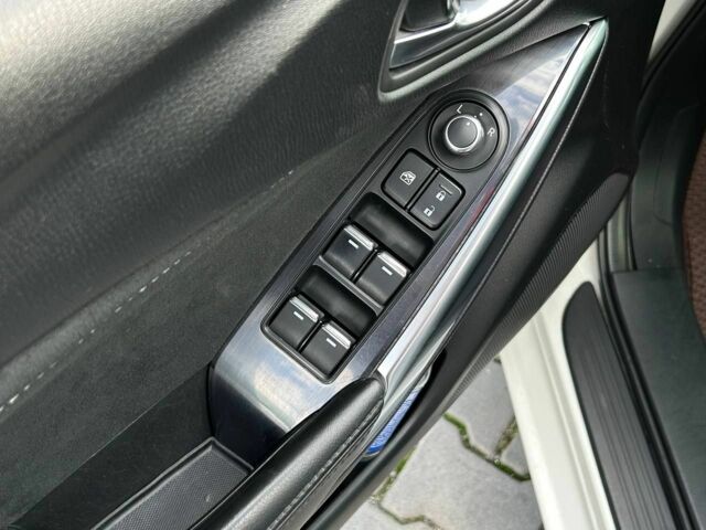 Чорний Мазда 6, об'ємом двигуна 2.5 л та пробігом 215 тис. км за 14400 $, фото 8 на Automoto.ua