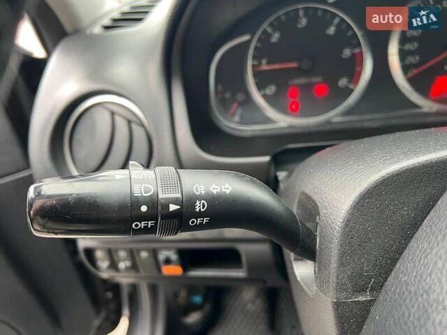 Чорний Мазда 6, об'ємом двигуна 2 л та пробігом 285 тис. км за 3240 $, фото 22 на Automoto.ua